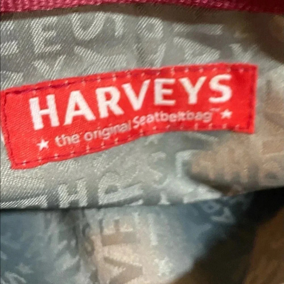 Harvey’s red original seatbelt shoulder handbag - Picture 12 of 13
